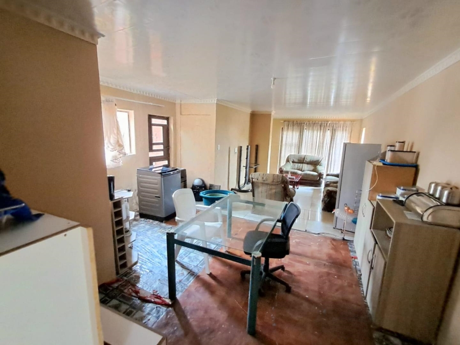 13 Bedroom Property for Sale in Generaal De Wet Free State